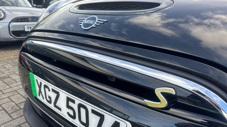 MINI Hatchback 135kW Cooper S Level 2 33kWh 3dr Auto Electric Hatchback